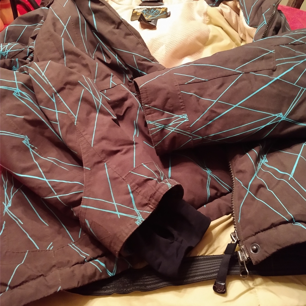 Roxy Ski Jacket - image 4